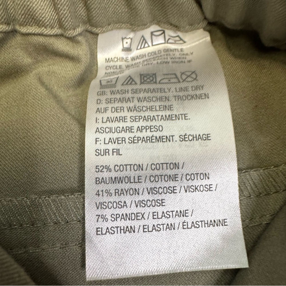 Mizrahi Live! Size 2 Light Olive Green Pull-On Pants Stretch Waist Faux Pockets - Picture 8 of 12
